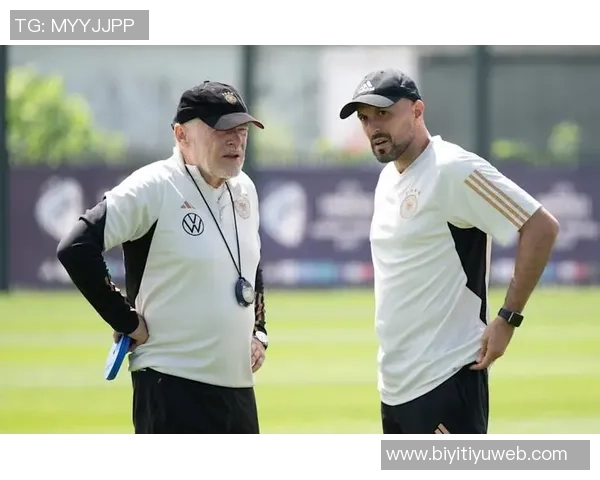 卡尔谈U21国家队征召感受表示将在拜仁全力以赴展现自我